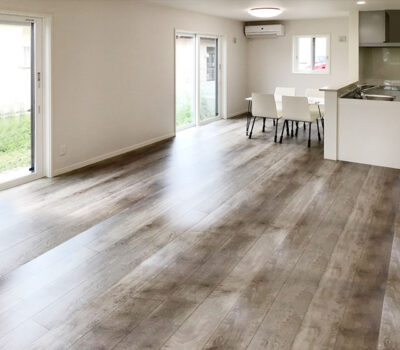 山梨県南アルプス市飯野E-9号棟　新築建売住宅　LDK18帖