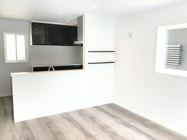 ５ カウンター横の棚 山梨で新築 注文住宅建てるなら不動産会社 西甲府住宅