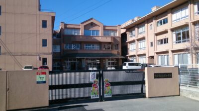 甲府市立大里小学校