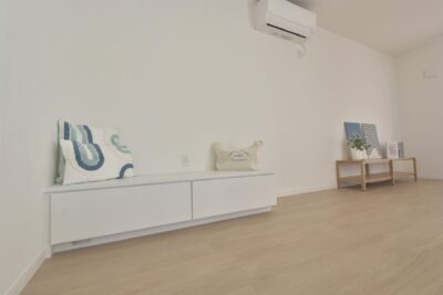 山梨県甲府市増坪町C7号棟のリラックスベンチ