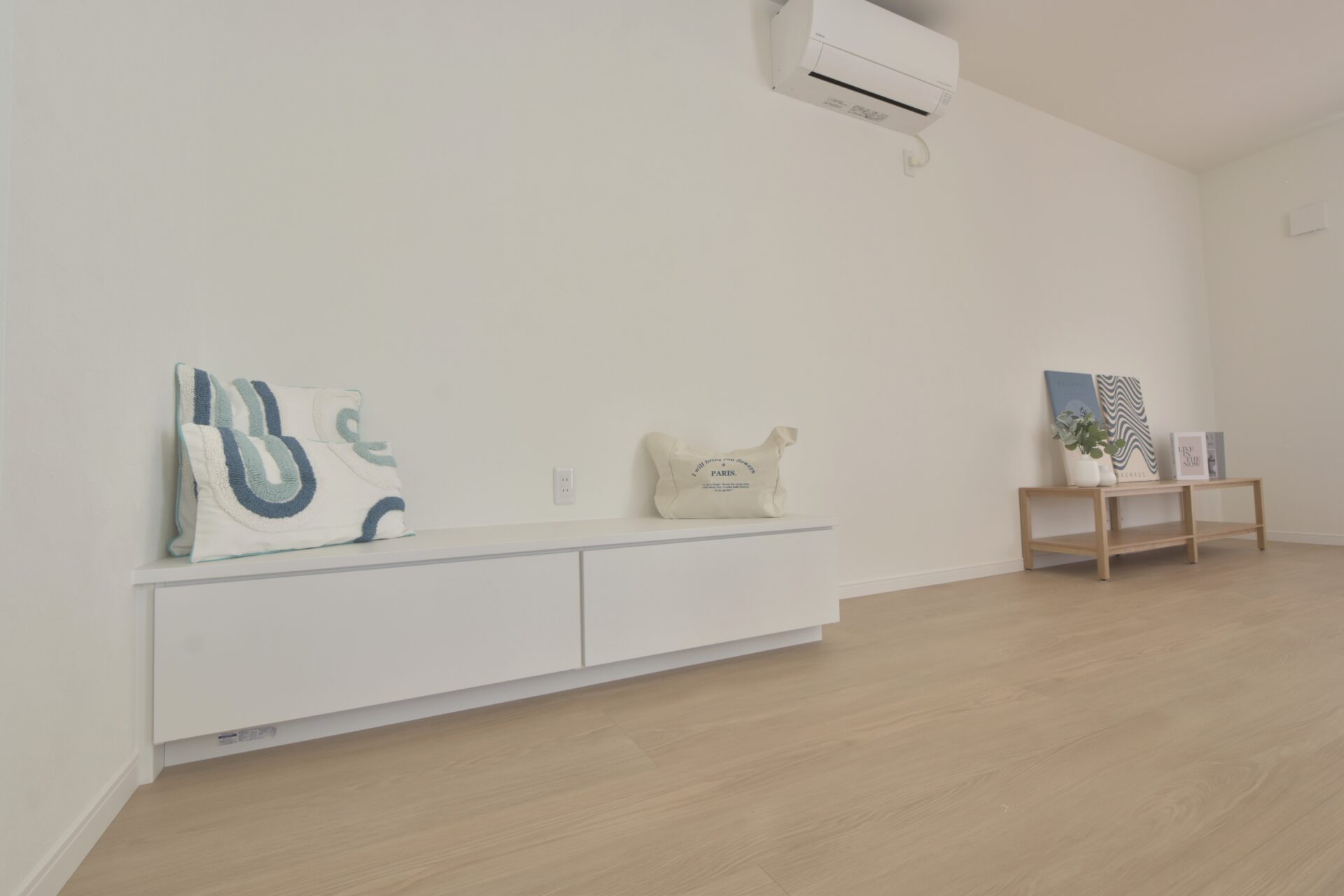 山梨県甲府市増坪町C7号棟のリラックスベンチ