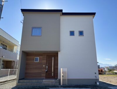 山梨県甲府市増坪町C7号棟の外観