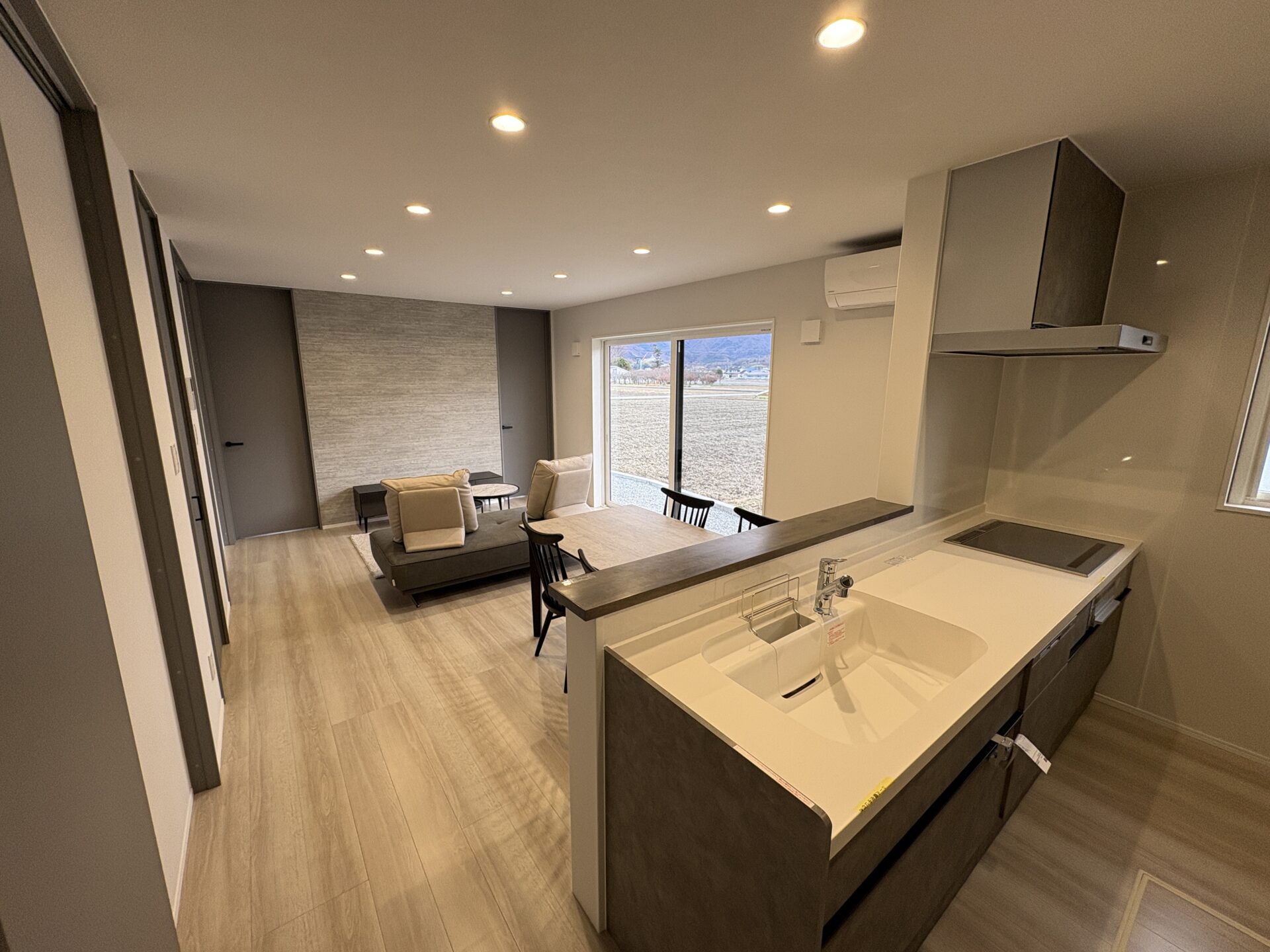 山梨県甲府市下今井町A4号棟のキッチン