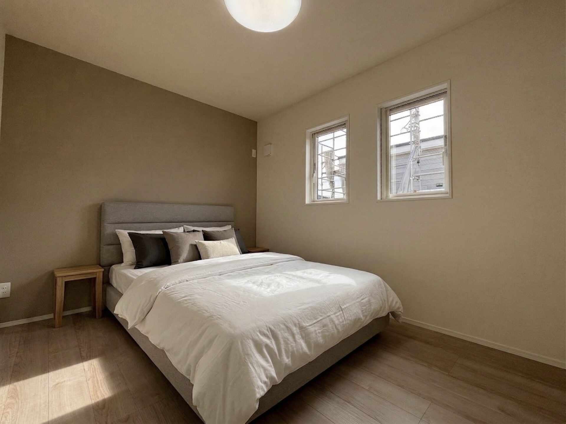 山梨県南アルプス市寺部B 30号棟（建売住宅）の寝室