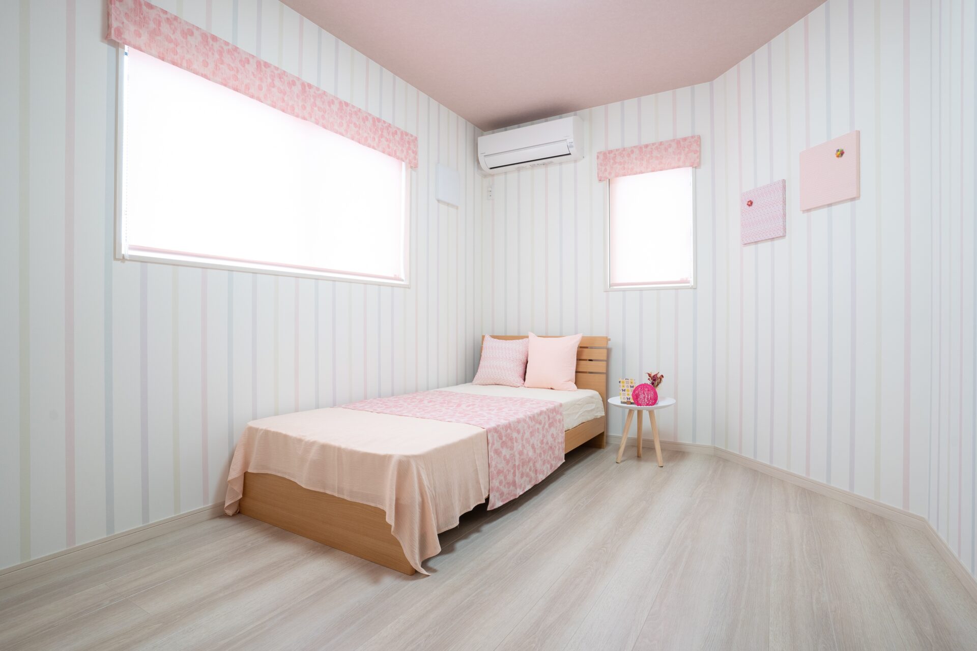 山梨県富士吉田市小明見A9号棟（街かどモデル）の子供部屋