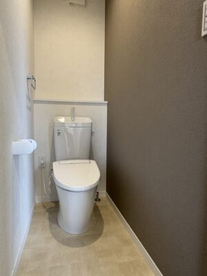 西甲府住宅ROOM TOUR #38 　2Fトイレ