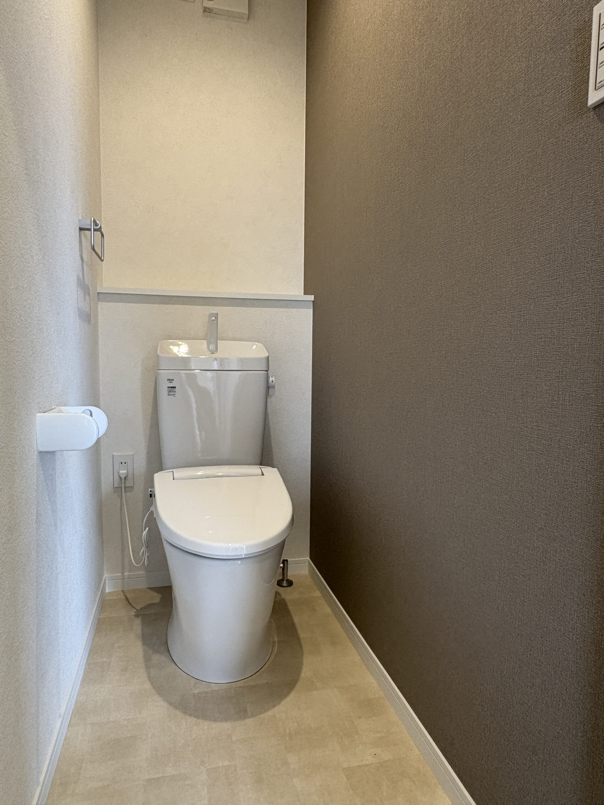 西甲府住宅ROOM TOUR #38 　2Fトイレ