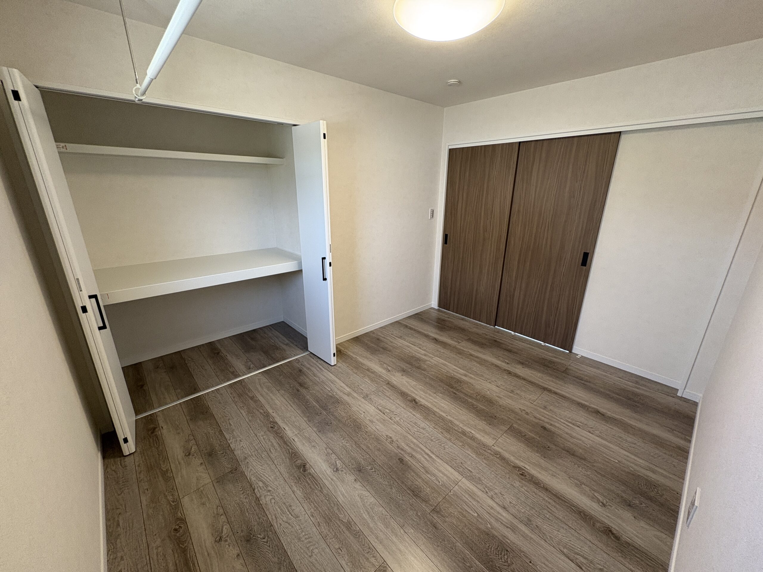 西甲府住宅ROOM TOUR #38 　洋室-1