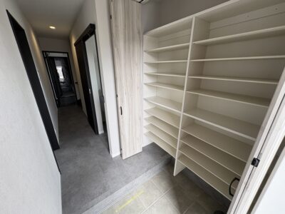 西甲府住宅ROOM TOUR #39　玄関