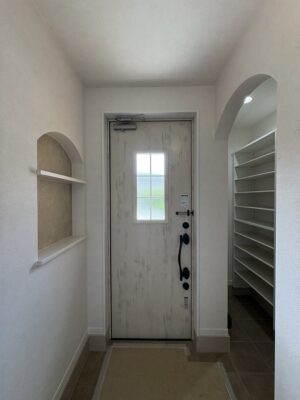 西甲府住宅ROOM TOUR #41　玄関