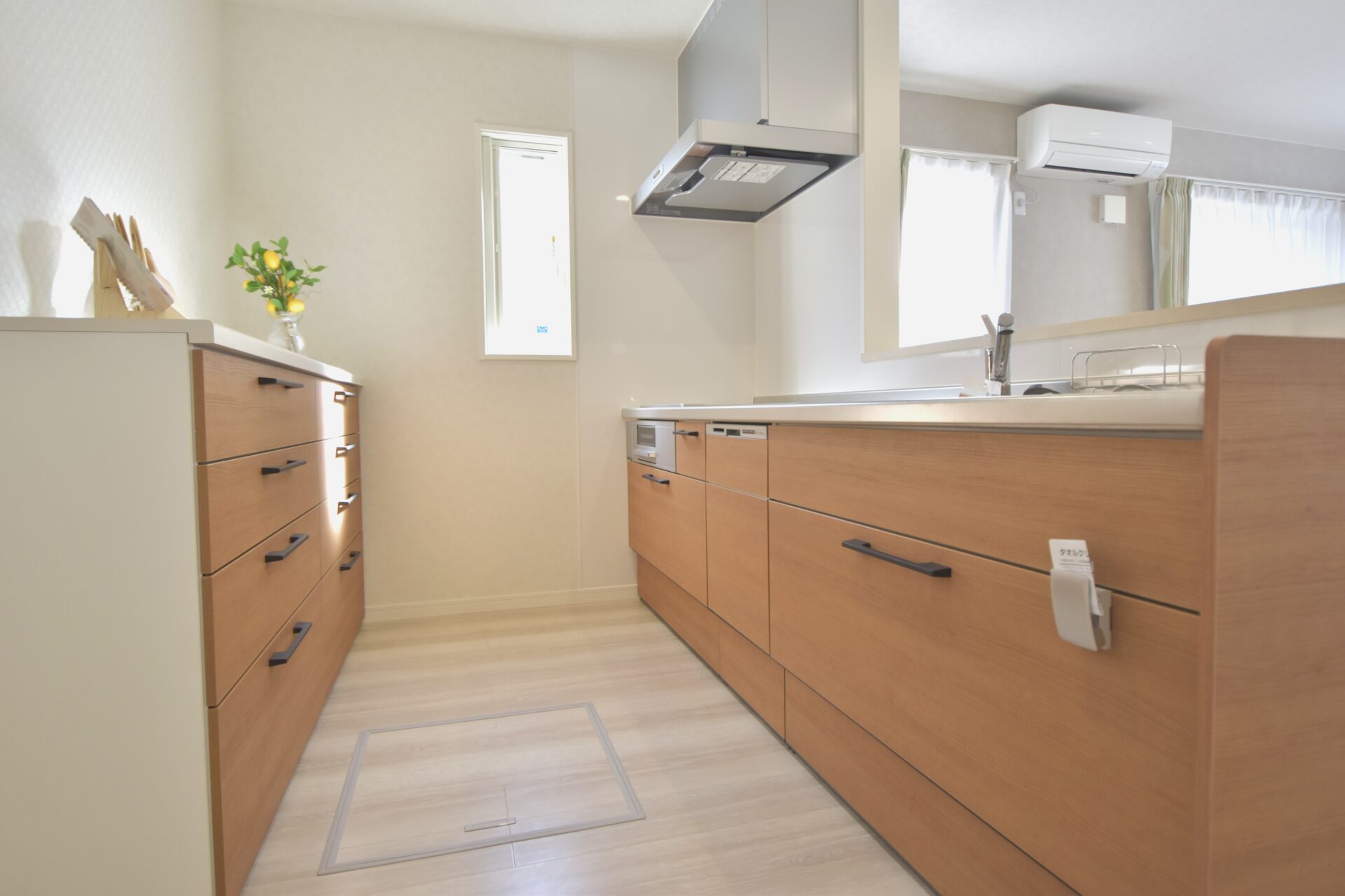 山梨県甲斐市下今井F12号棟のキッチン