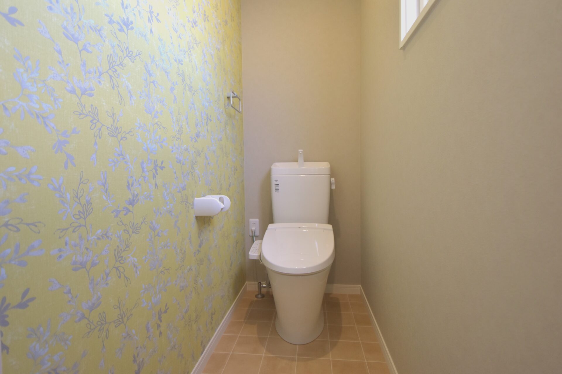 山梨県甲斐市下今井F12号棟のトイレ