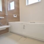 山梨県甲斐市下今井F12号棟の浴室