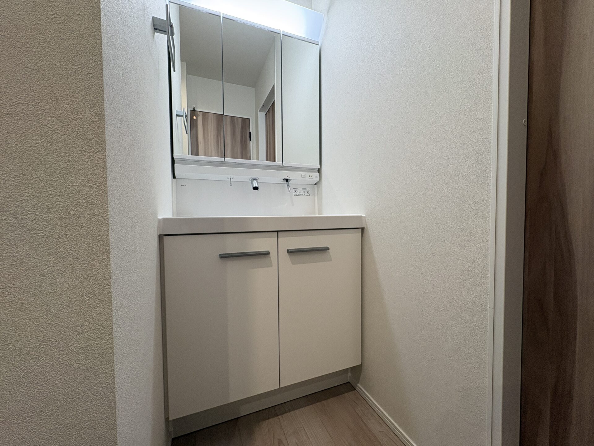 山梨県南アルプス市野牛島H 4号棟（建売住宅）の洗面脱衣室