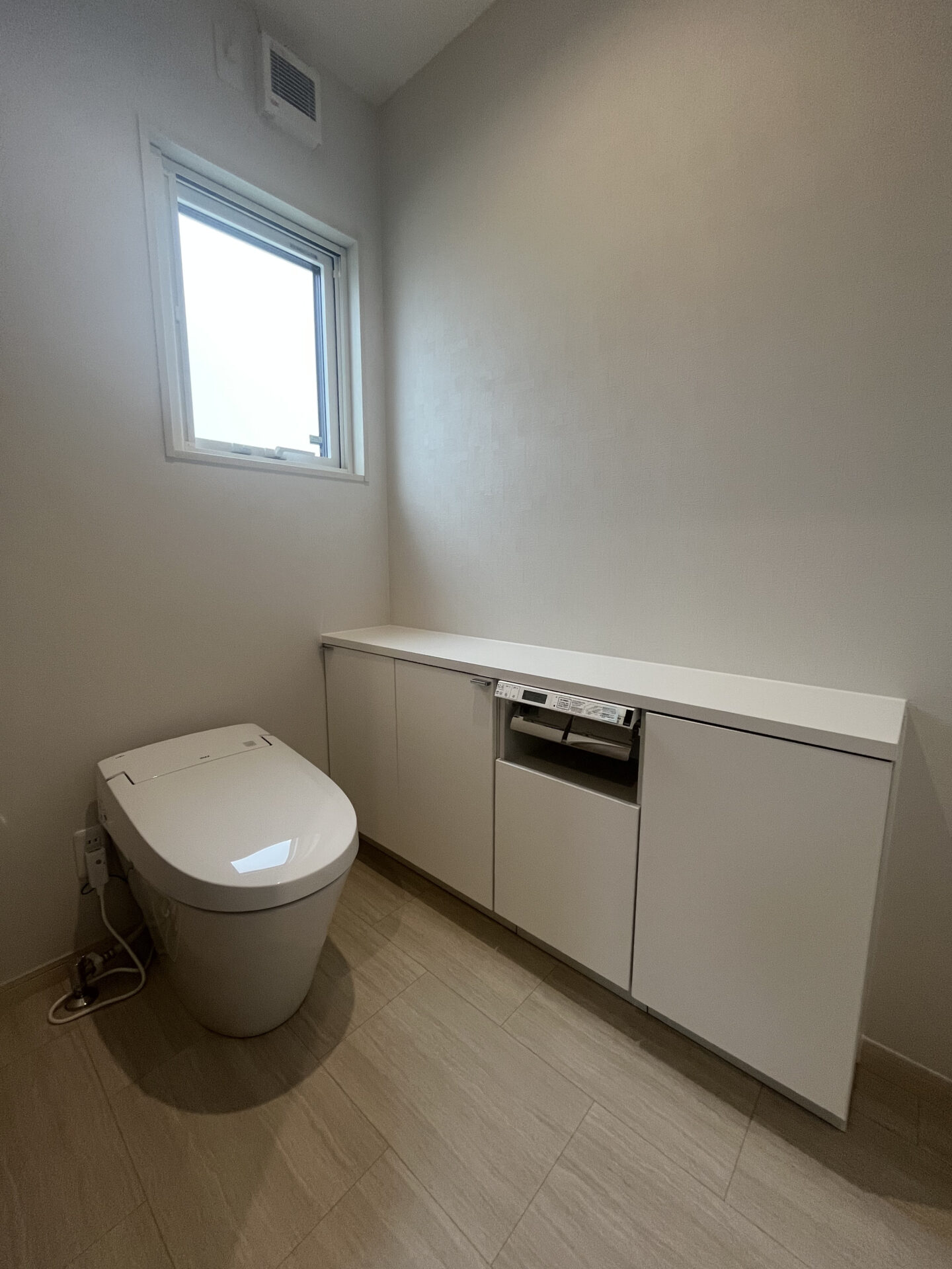 西甲府住宅ROOM TOUR #36　トイレ