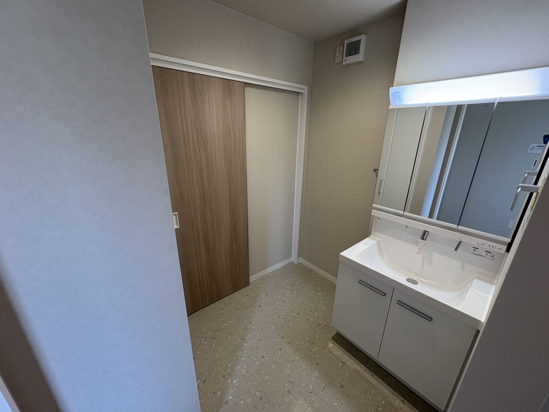 西甲府住宅ROOM TOUR #37　洗面脱衣室