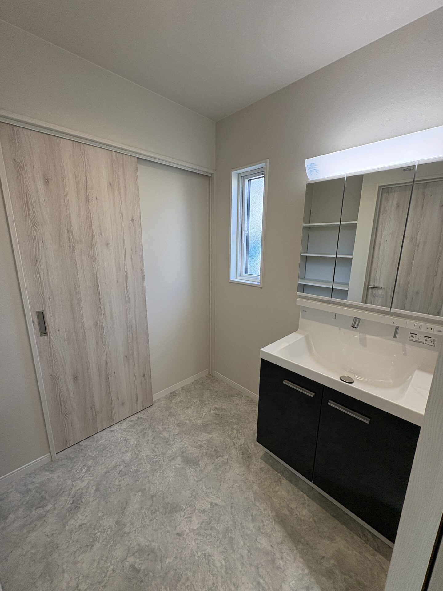 西甲府住宅ROOM TOUR #43　洗面脱衣室