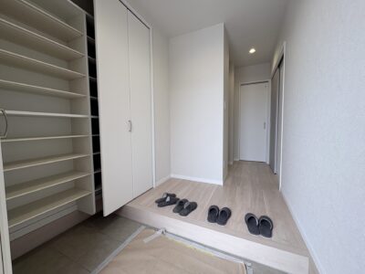 西甲府住宅ROOM TOUR #44　玄関