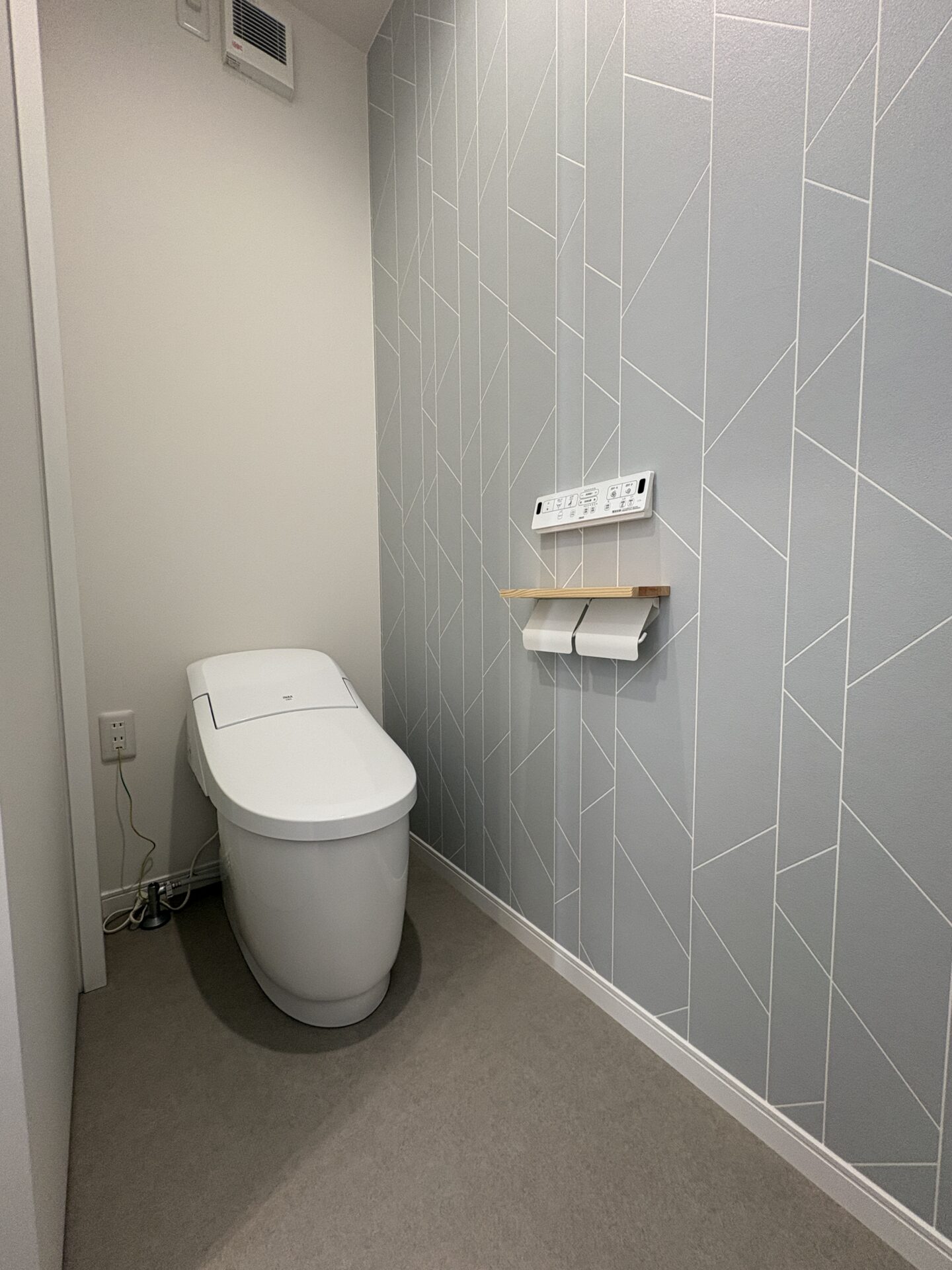 西甲府住宅ROOM TOUR #45　1Fトイレ