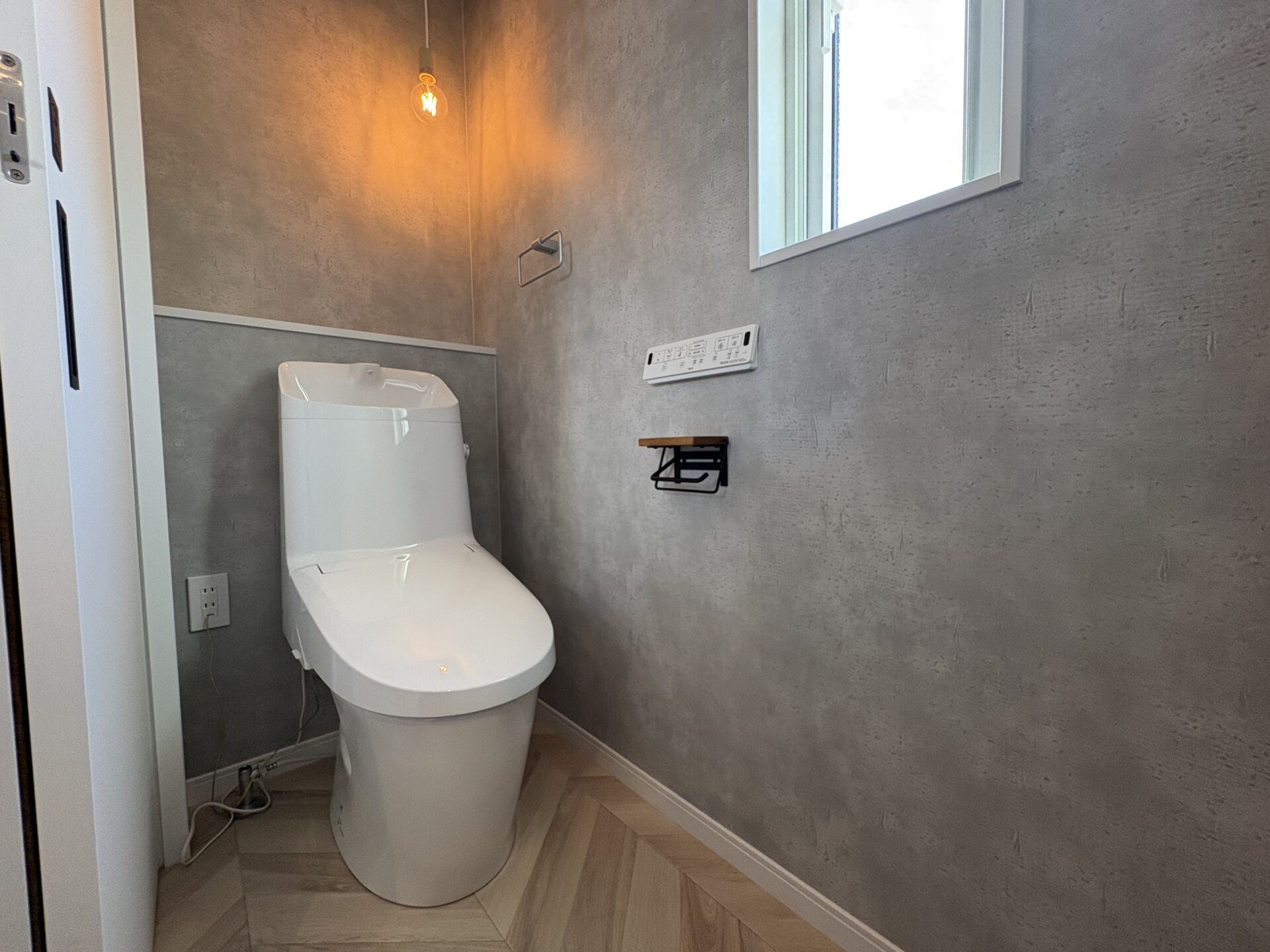 西甲府住宅ROOM TOUR #31　2Fトイレ