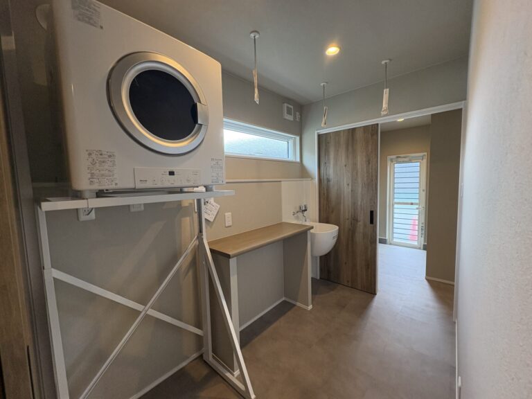 西甲府住宅ROOM TOUR #32　ランドリールーム