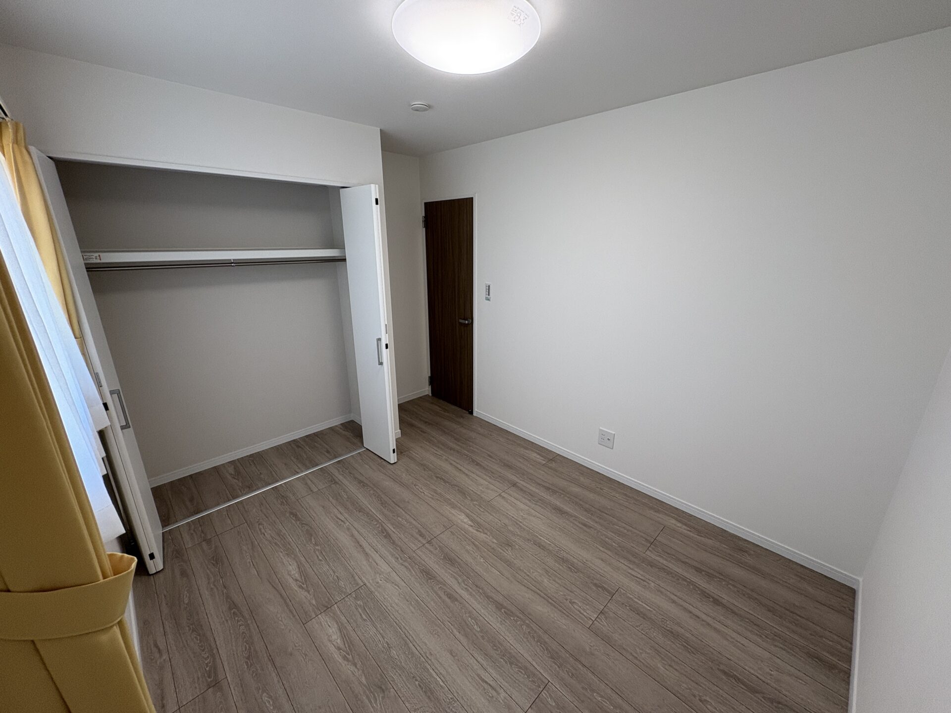 西甲府住宅ROOM TOUR #33　洋室-2