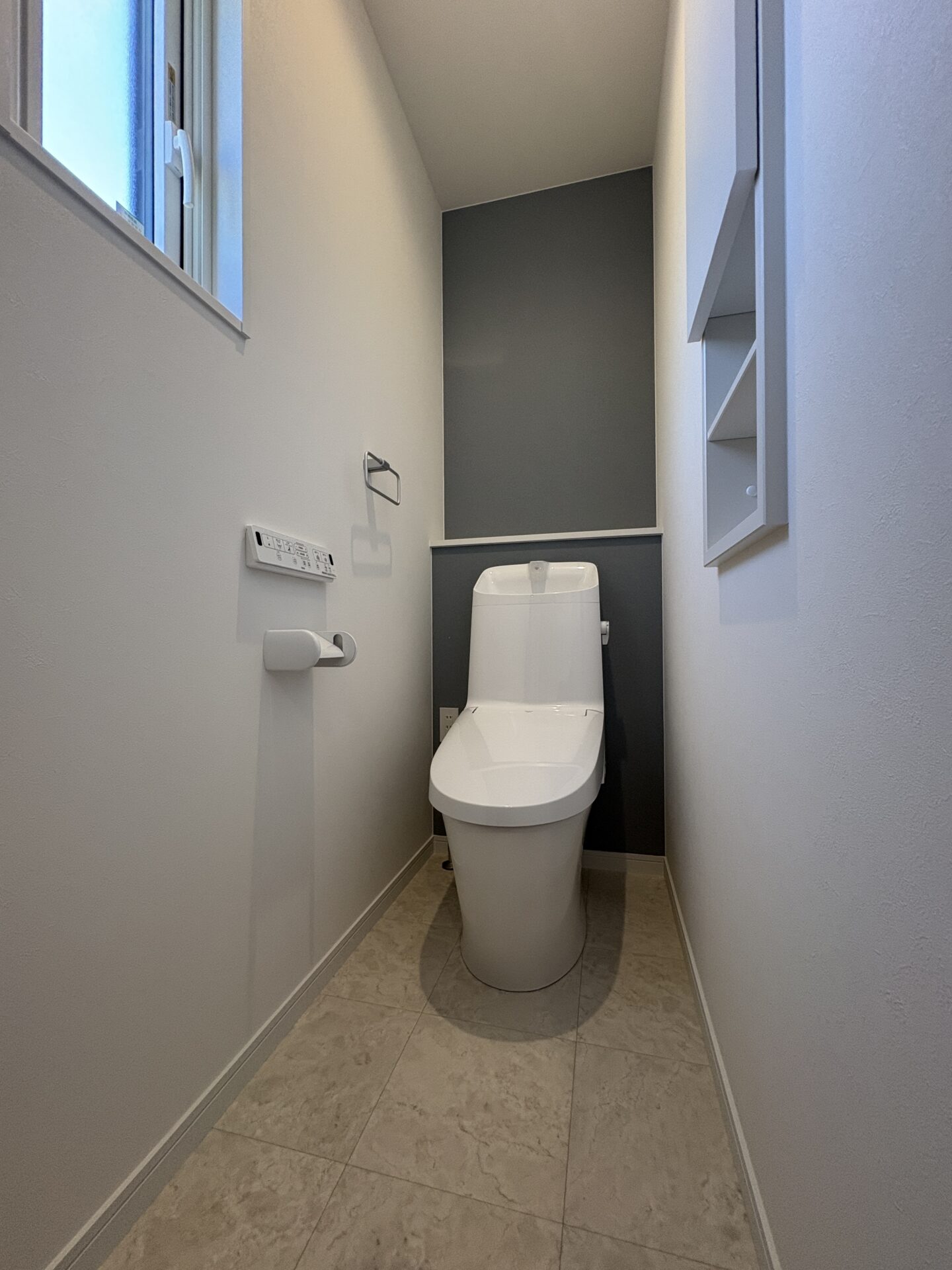 西甲府住宅ROOM TOUR #33　2Fトイレ