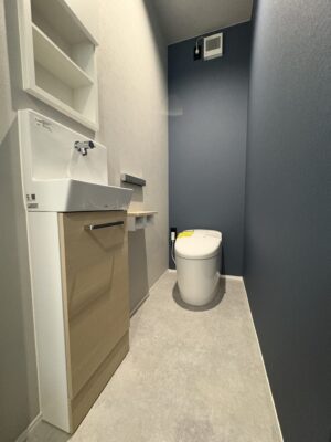 西甲府住宅ROOM TOUR #35　1Fトイレ