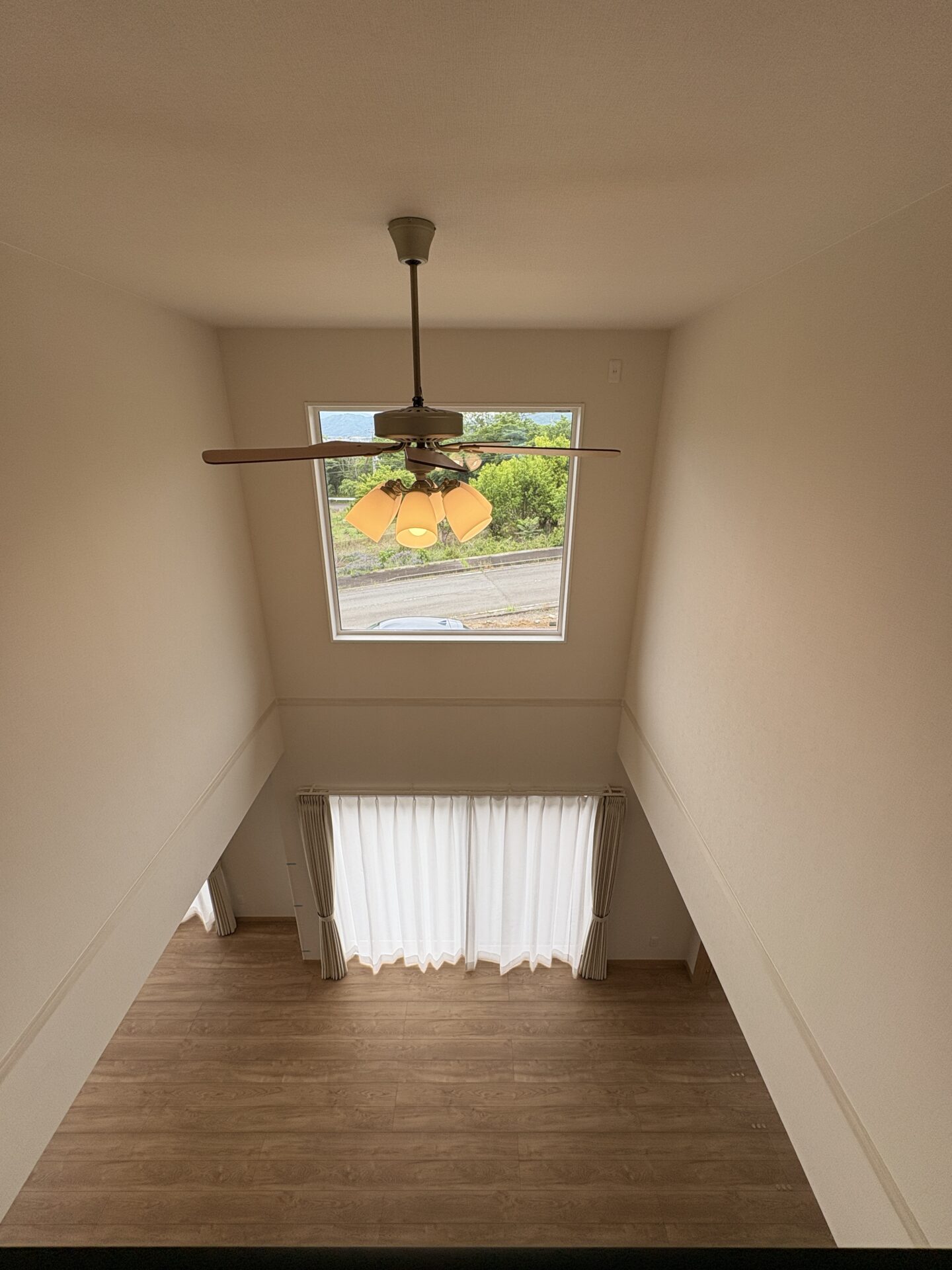 西甲府住宅ROOM TOUR #25　吹抜け